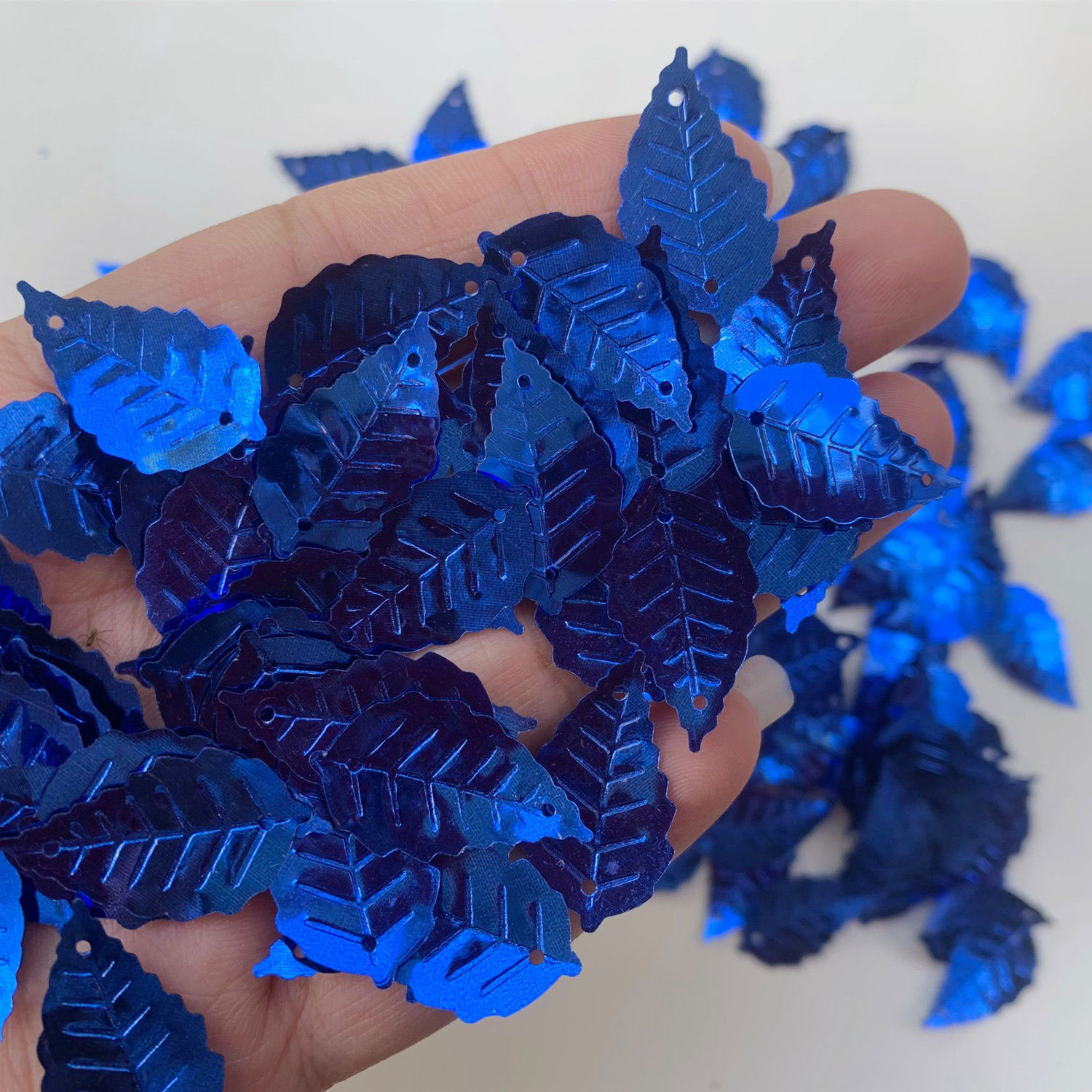 16mm 25mm PVC Leaf Sequins Loo - đánh giá và giá Art Craft Cup