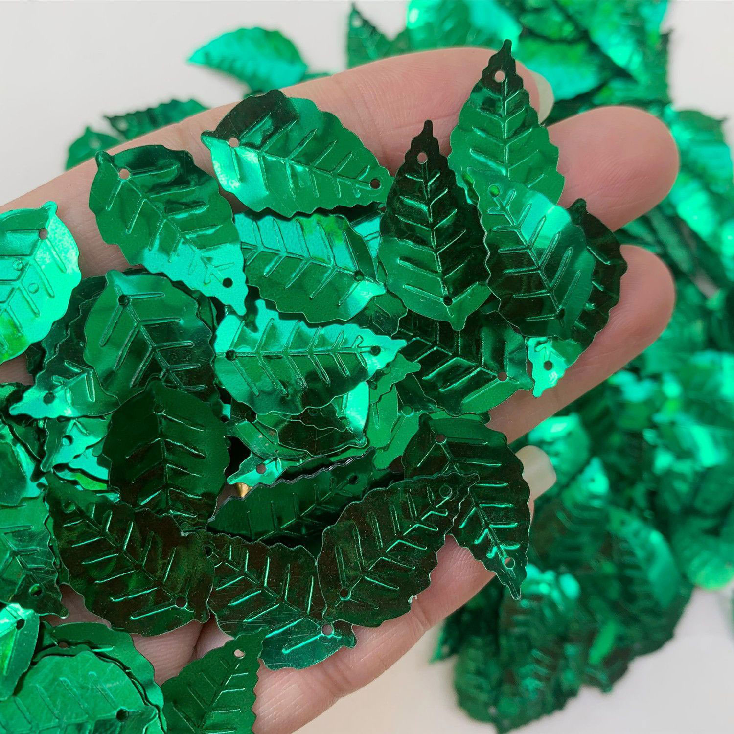 16mm 25mm PVC Leaf Sequins Loo - đánh giá và giá Art Craft Cup
